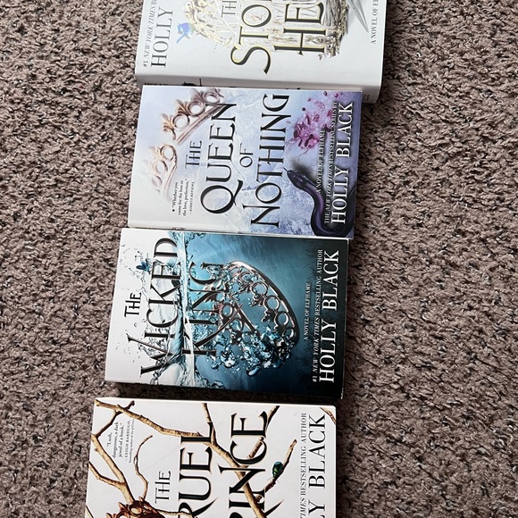 👑 Cruel prince series 👑 - Picture 3 of 3